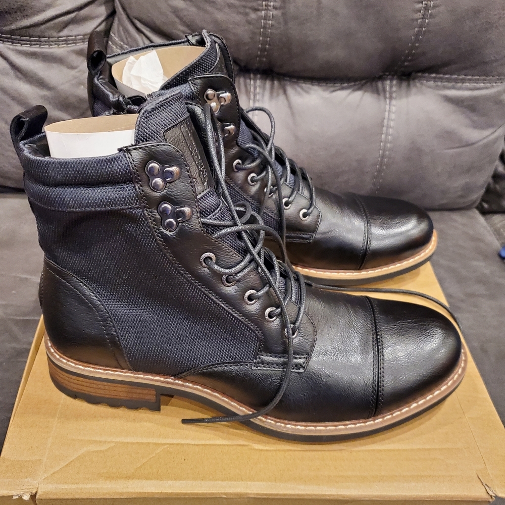 J75 Garret Cap Toe Boots NIB.